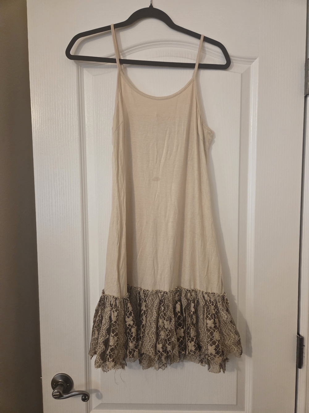 GUC  Creamtunic Tank Lace Hem M